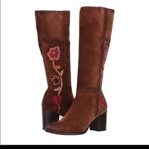 Frye Nova Flower Tall Burnished leather EUC